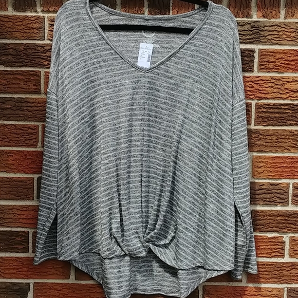 *BNWT Maurice knotted shirt - Picture 1 of 4